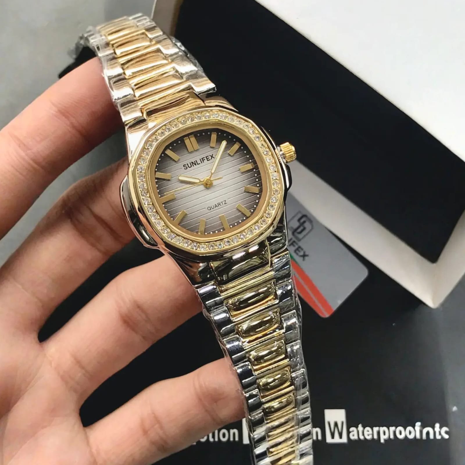 Sunlifex Luxury Women's Watch | Two Tone Gold Silver Stainless Steel | Diamond Bezel | Quartz Movement | Water Resistant 